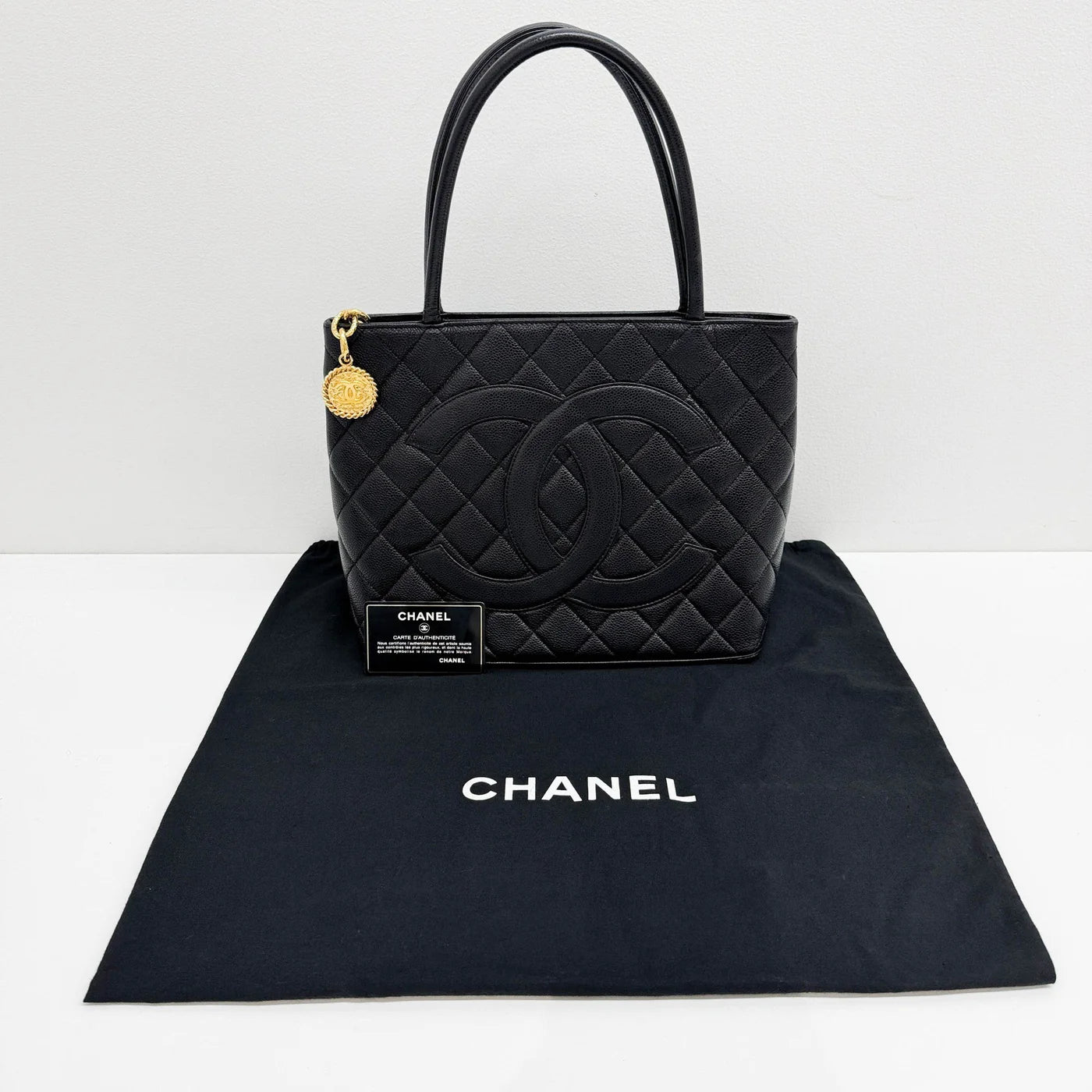 Médaillon 2000-2002 Black Leather Tote