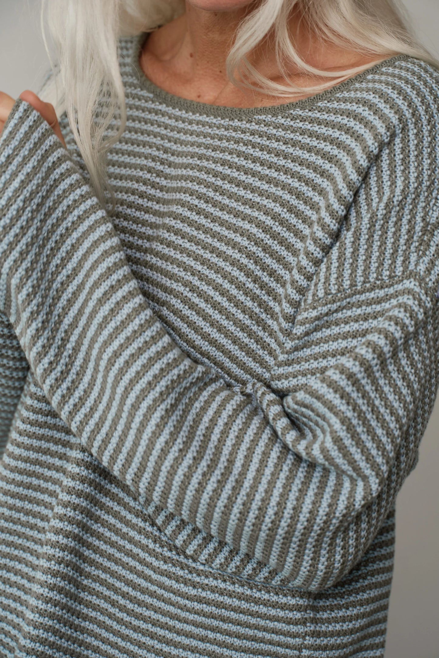 THE COTTON KNIT STRIPE SWEATER in Dill