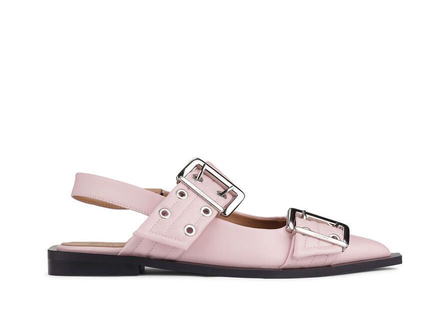 Feminine Buckle Ballerina in Chalk Pink