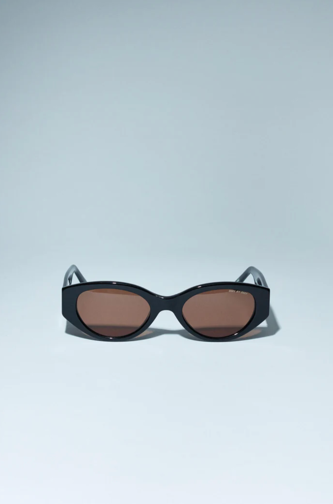 Quin Sunglasses Black.