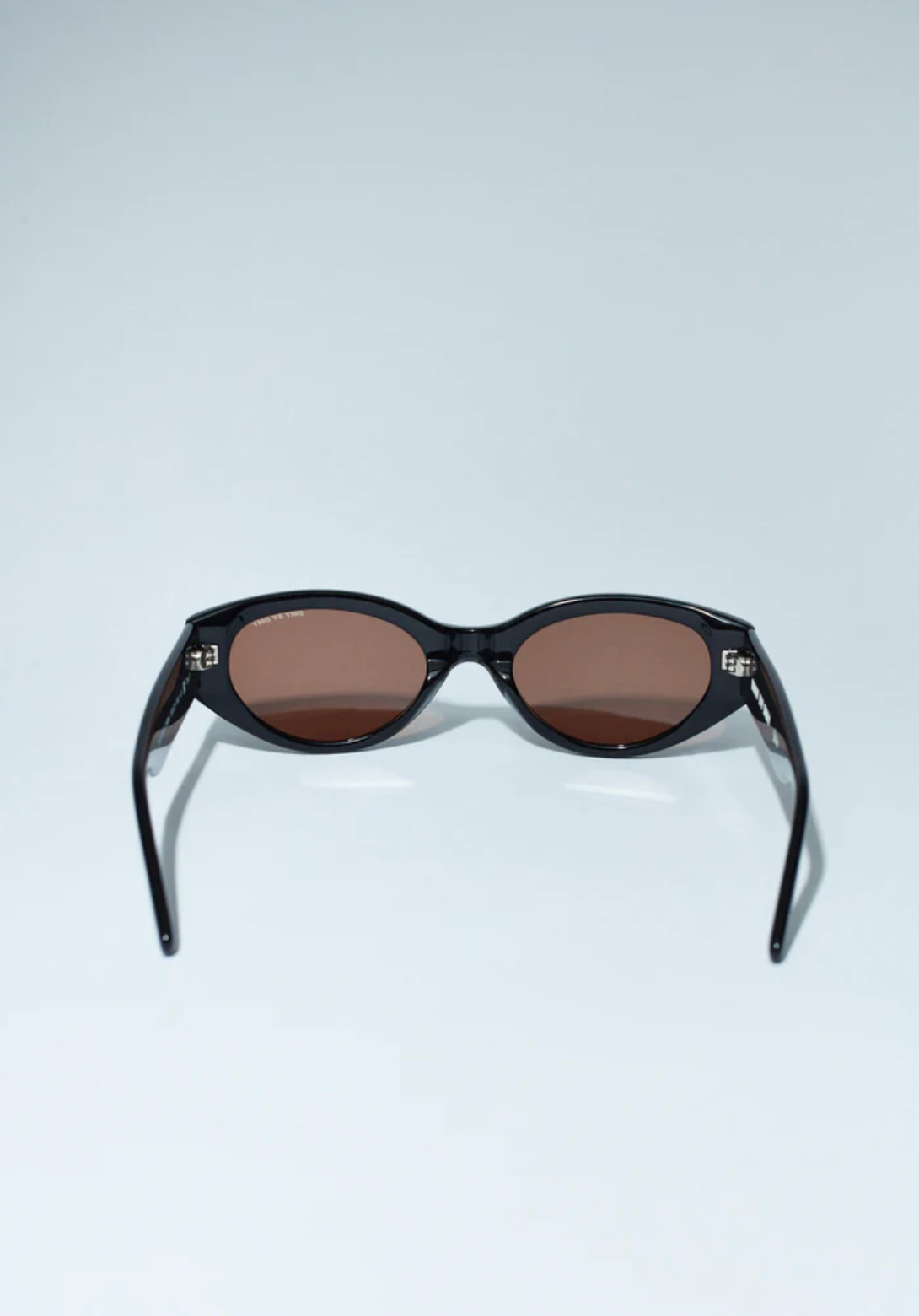 Quin Sunglasses Black.